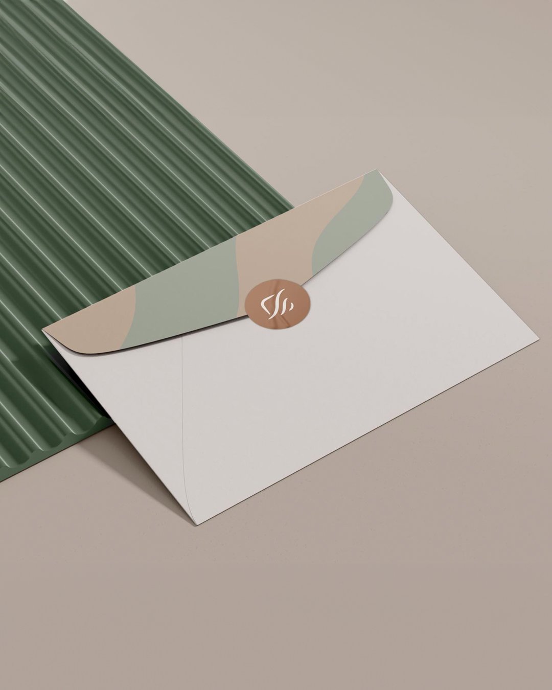 Singulares Cuidado Integrado envelope with brand graphics and a terracotta seal