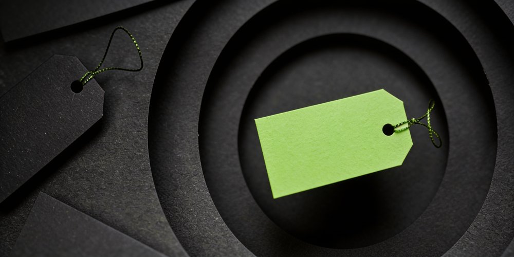 como melhorar vendas com branding - tag de preço verde lucro